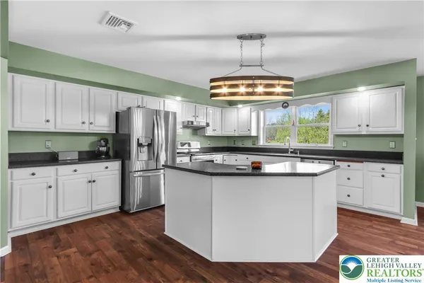 $600,000 | 4263 Park Avenue, Slatington, PA 18080