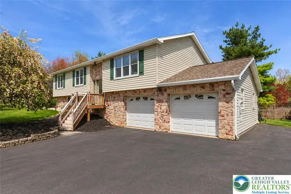 $600,000 | 4263 Park Avenue, Slatington, PA 18080