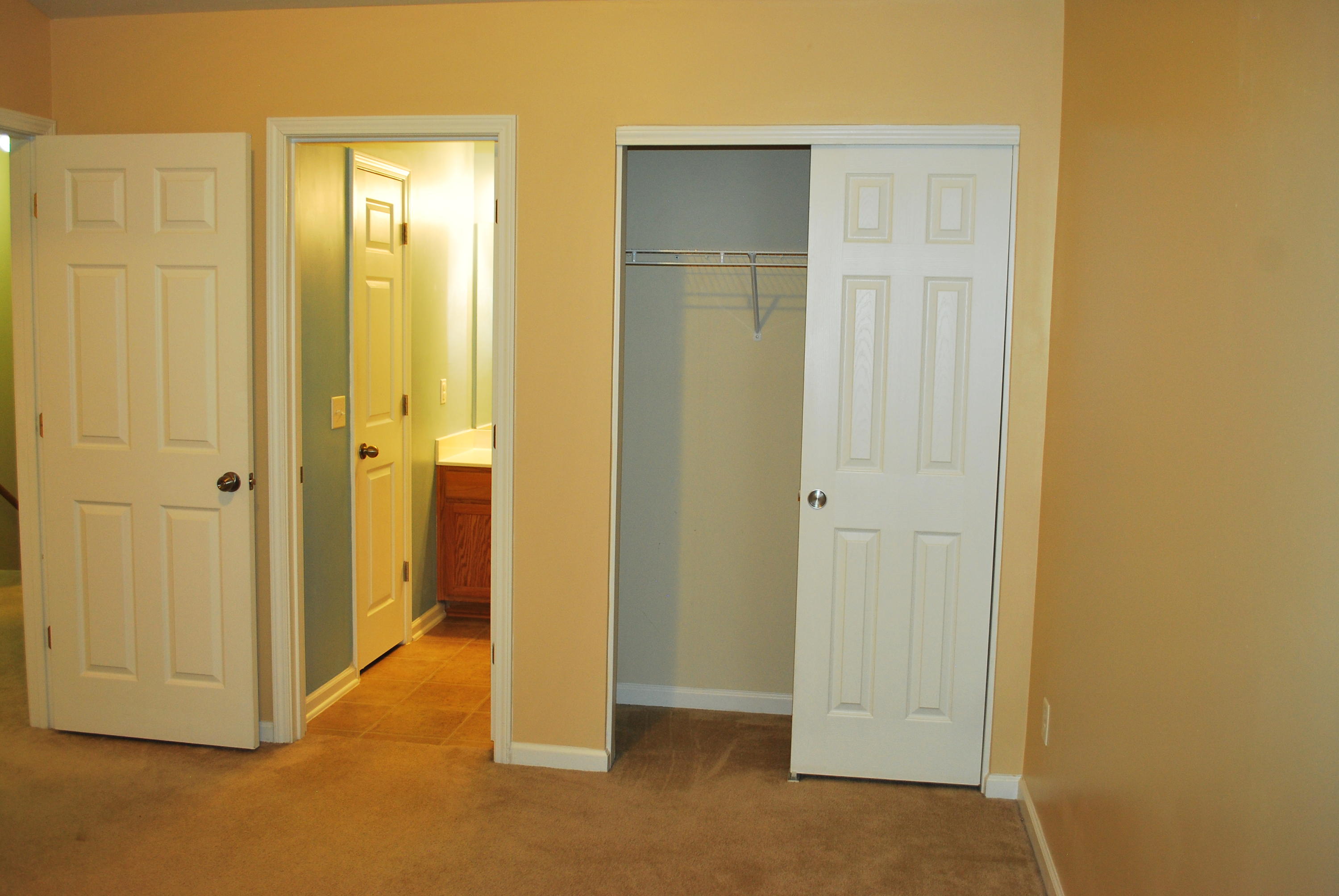 142 Woodward Road Goose Creek, SC 29445 - Photo 15 of 37 16 - Upstairs Bedroom and Bath Attached