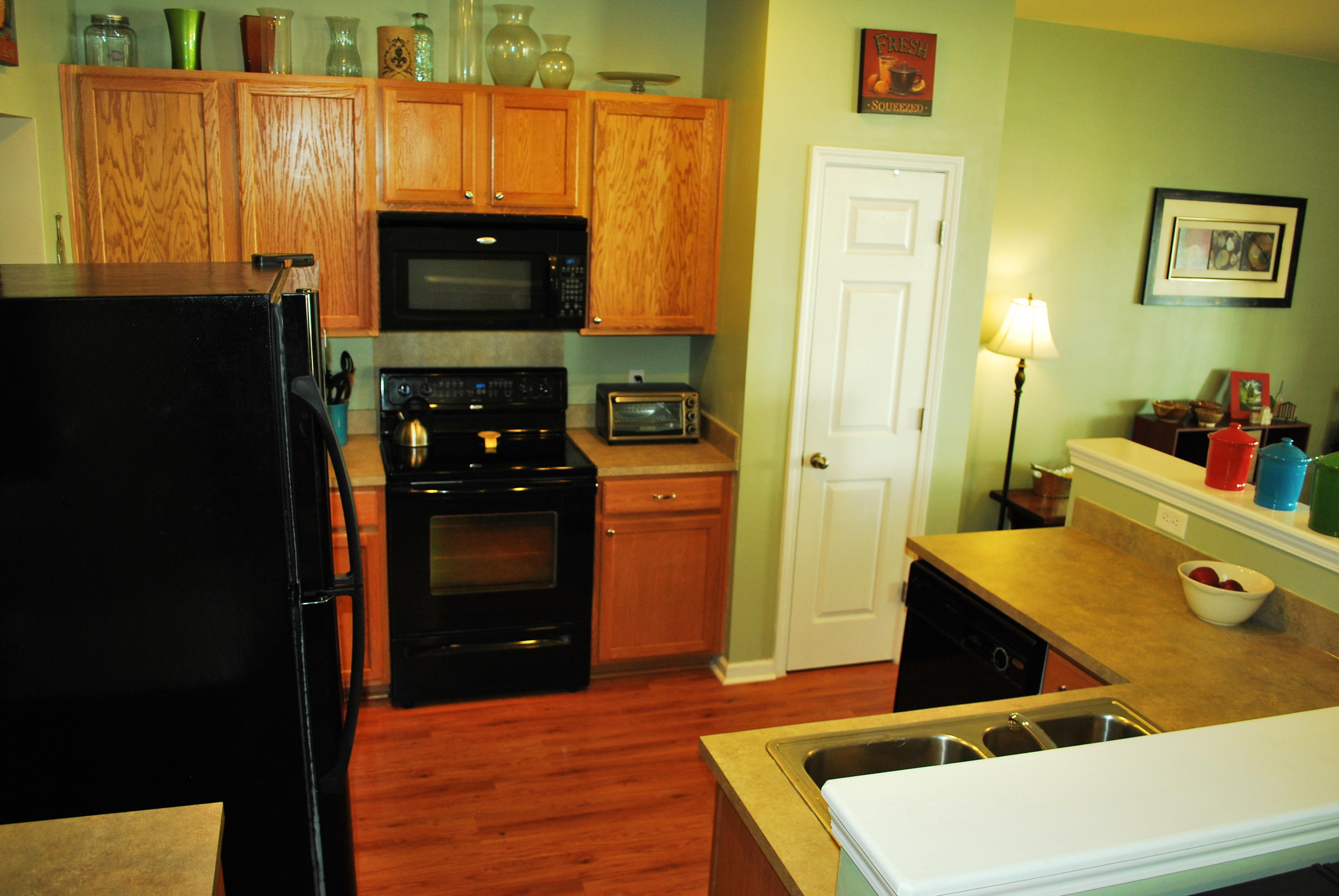 142 Woodward Road Goose Creek, SC 29445 - Photo 3 of 37 4 - Kitchen