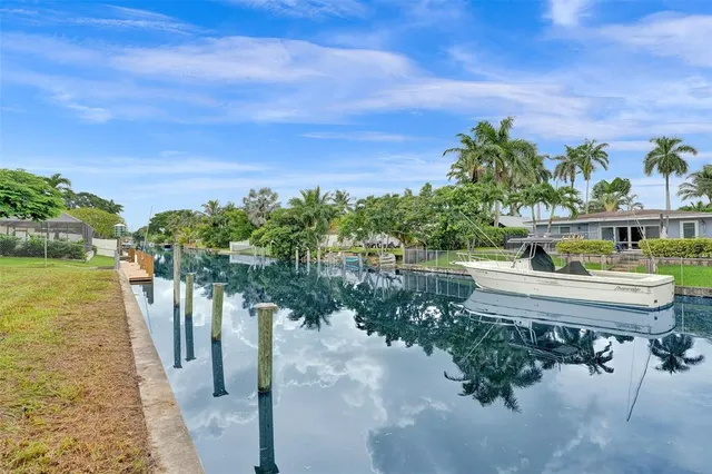 $715,000 | 5840 Southwest 14th Street, Plantation, FL 33317