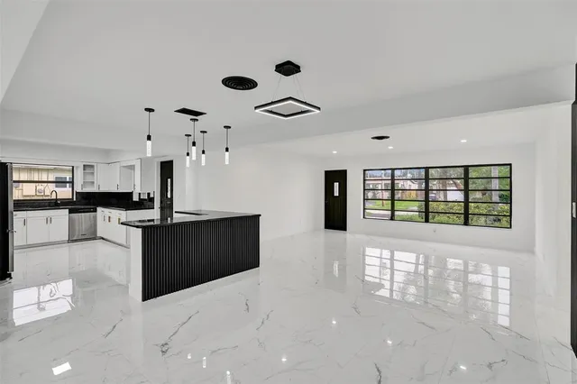 $715,000 | 5840 Southwest 14th Street, Plantation, FL 33317