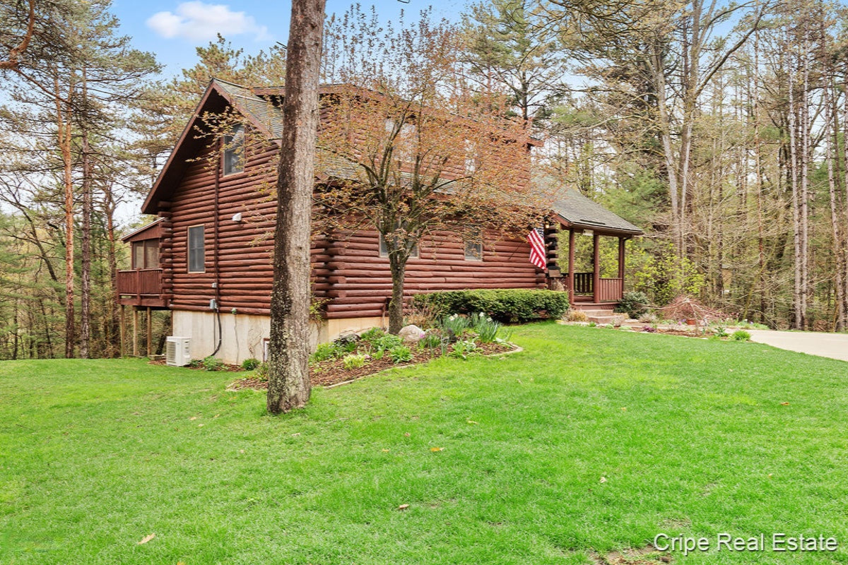9645 Forest Ridge Lane Middleville, MI 49333 - Photo 3 of 46 IMG_1002