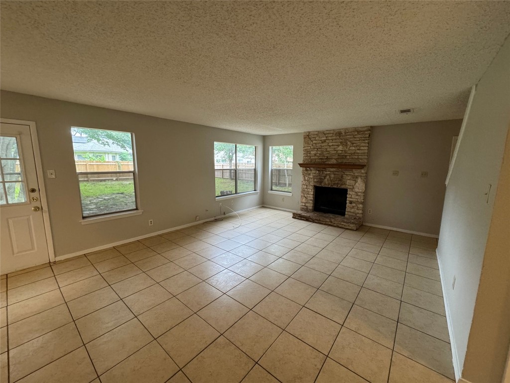 4204 Everest Lane Austin, TX 78727 - Photo 12 of 13 an empty room with windows