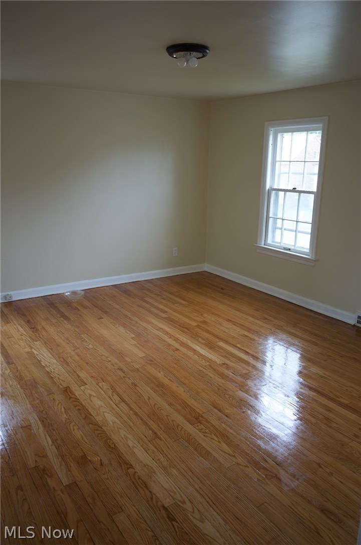 1025 Helmsdale Road Cleveland Heights, OH 44112 - Photo 16 of 20