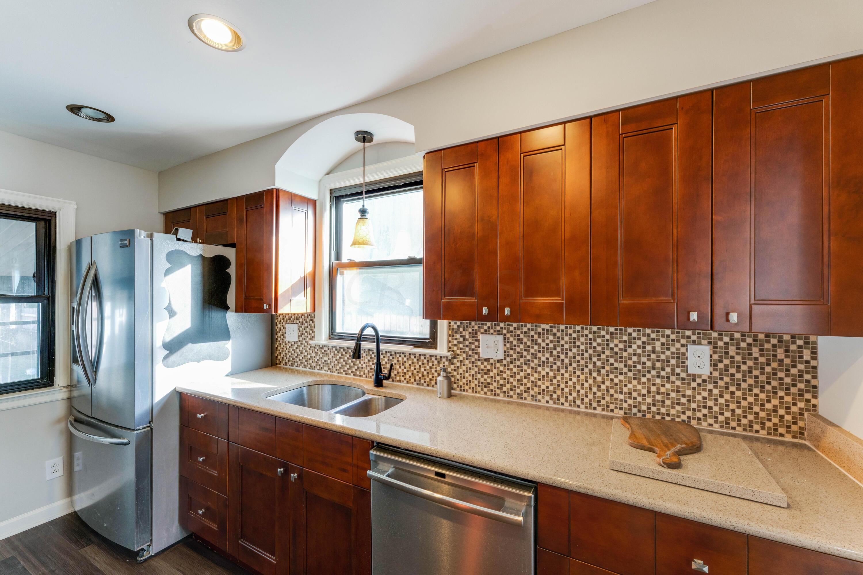 2964 Wicklow Road Columbus, OH 43204 - Photo 11 of 29 42-dsc08970-dsc08972