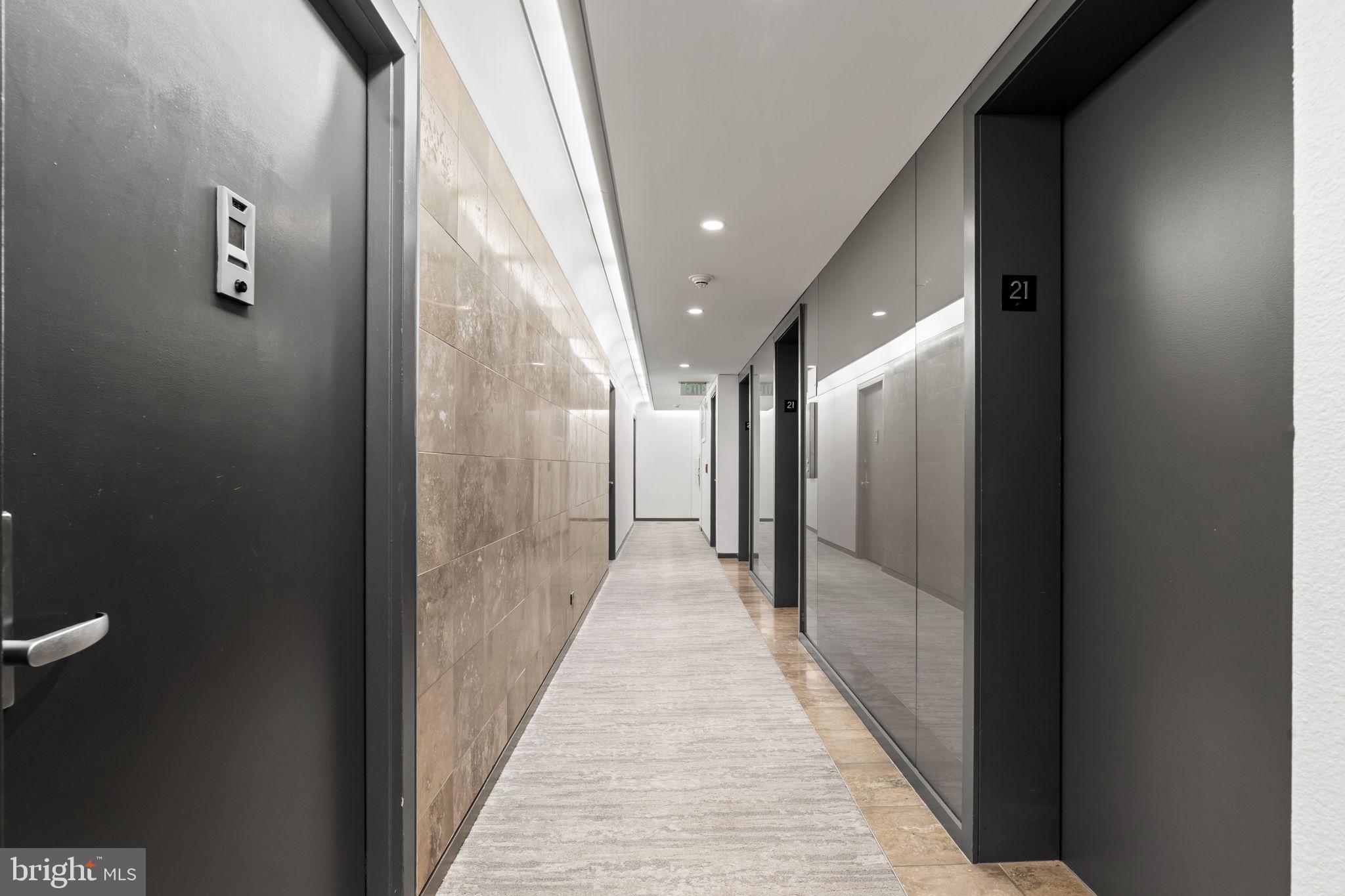 210 Locust Street, Unit 21E Philadelphia, PA 19106 - Photo 13 of 36