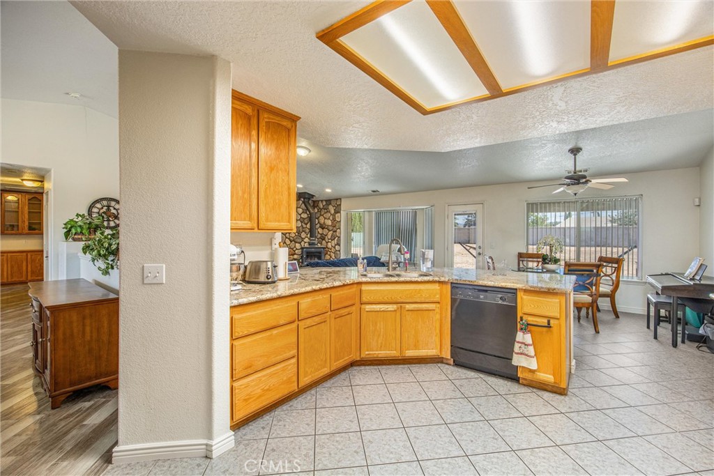 16403 El Centro Road Hesperia, CA 92345 - Photo 21 of 51