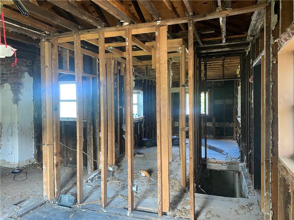 2011 4th Street Cardale, PA 15420 - Photo 5 of 9 Gallery Image 5