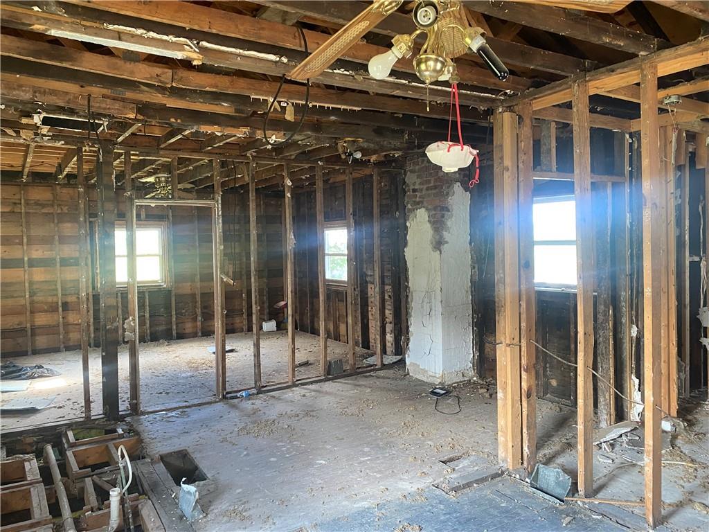 2011 4th Street Cardale, PA 15420 - Photo 6 of 9 Gallery Image 6