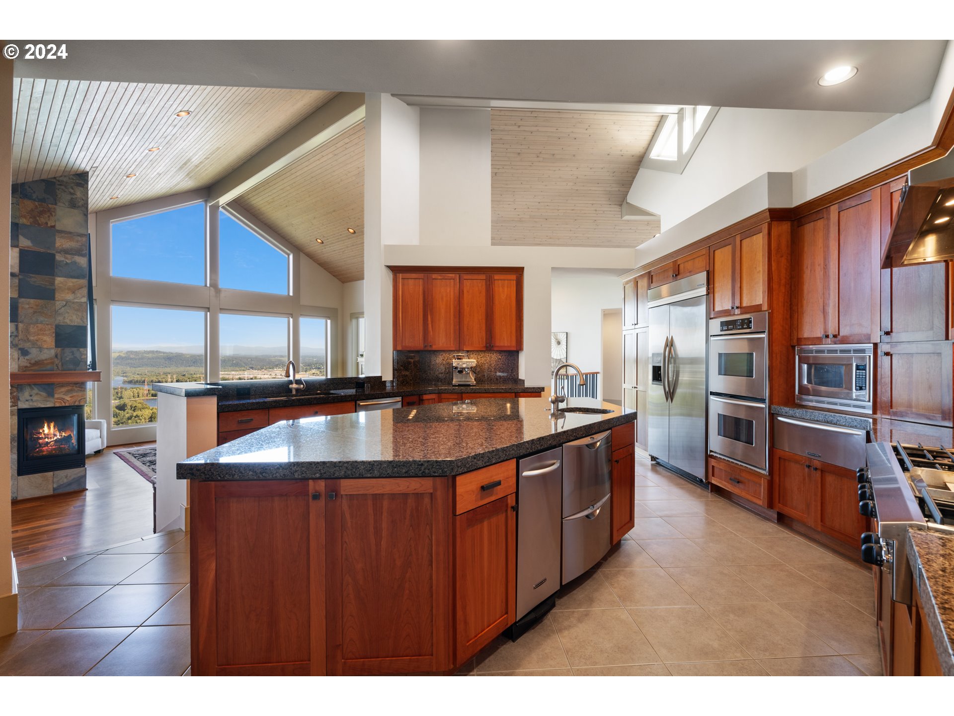 538 Northwest View Ridge Street Camas, WA 98607 - Photo 8 of 41