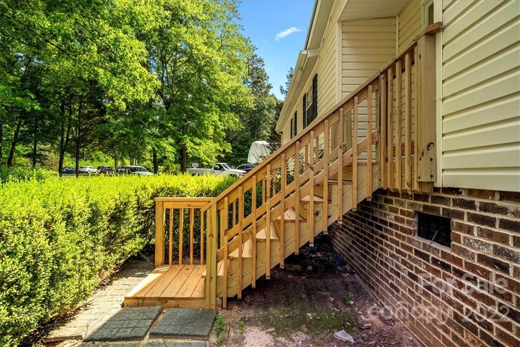 957 Lucky 2 Road York, SC 29745 - Photo 4 of 36 Gallery Image 4