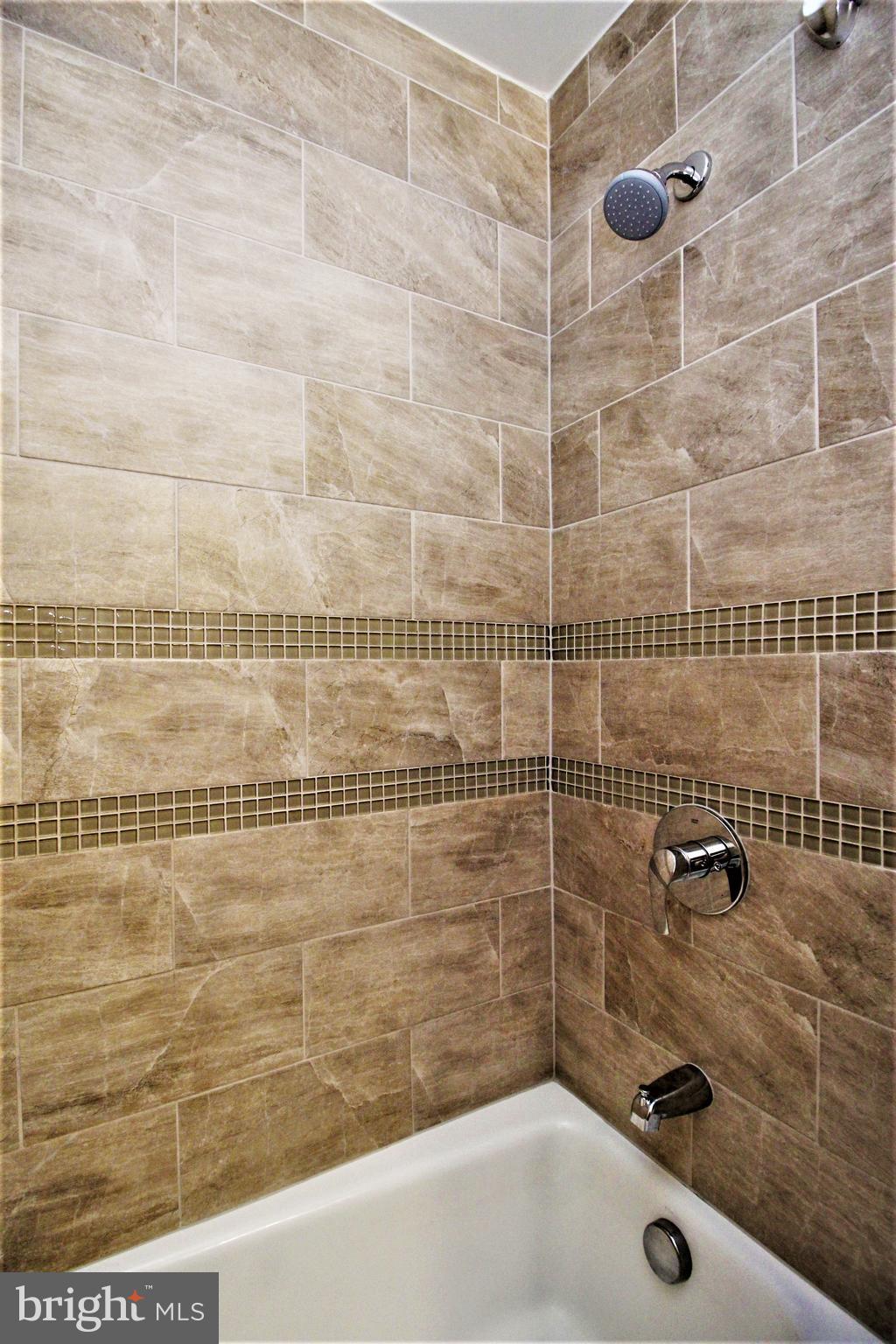 14805 Rydell Road, Unit 201 Centreville, VA 20121 - Photo 8 of 19 Gallery Image 8