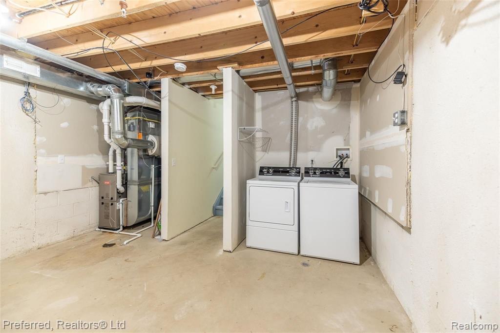 50115 Harding Street Canton, MI 48188 - Photo 23 of 26