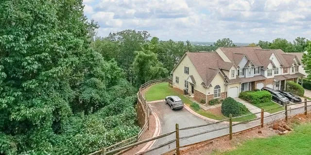 $365,000 | 382 Guibor Court, Unit 4, Kennesaw, GA 30144