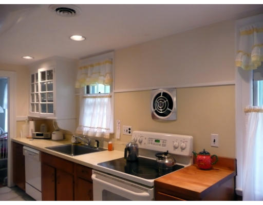 176 Langley Road Newton, MA 02459 - Photo 8 of 20