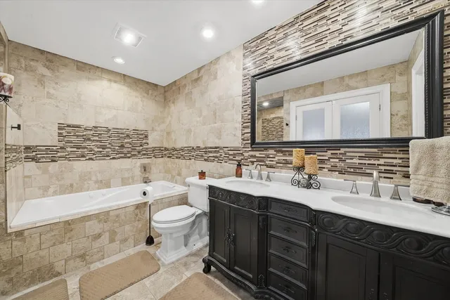 $470,000 | 1625 Powder Horn Drive, Algonquin, IL 60102