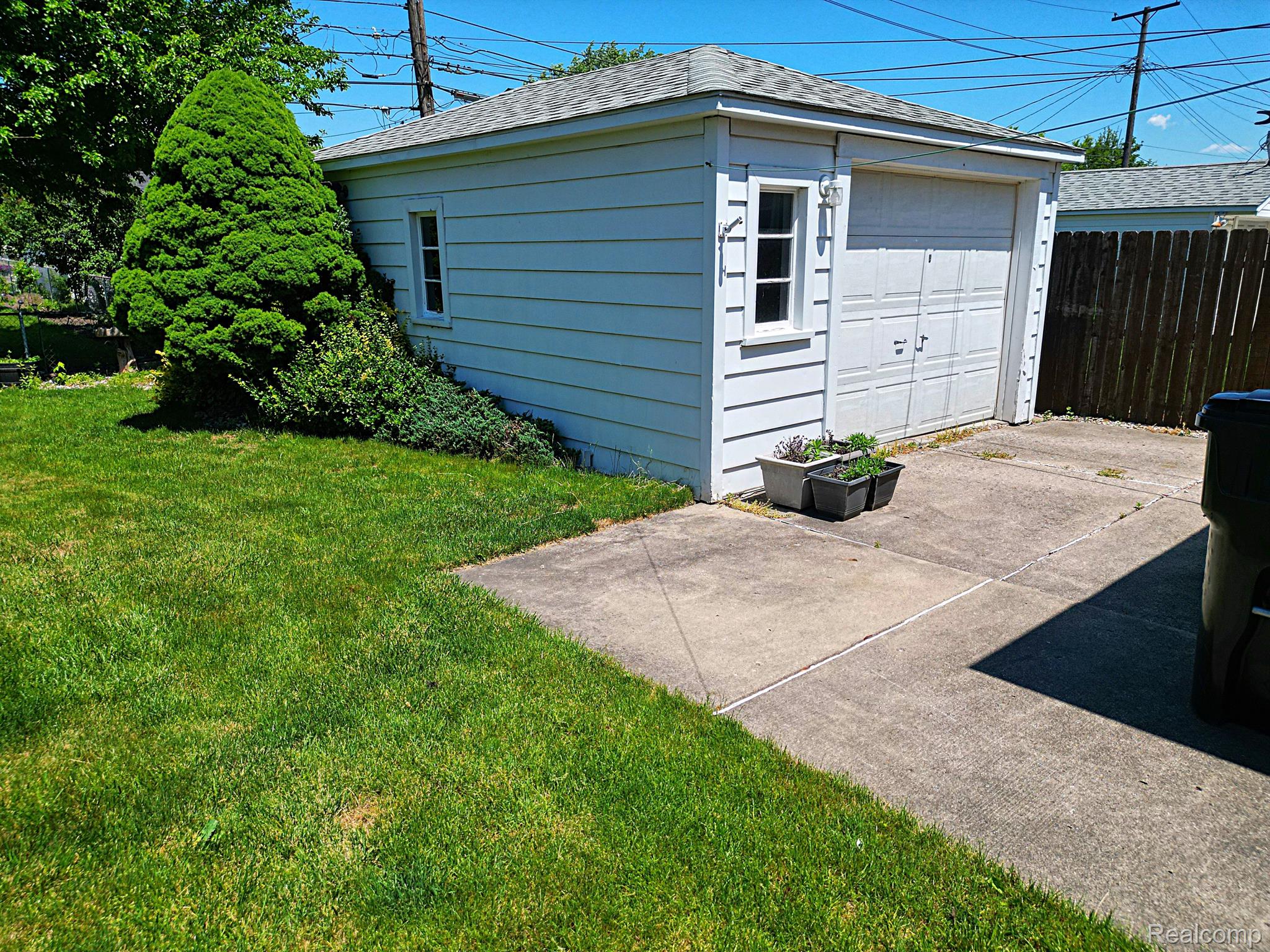 18618 Wick Road Allen Park, MI 48101 - Photo 16 of 40 Gallery Image 16