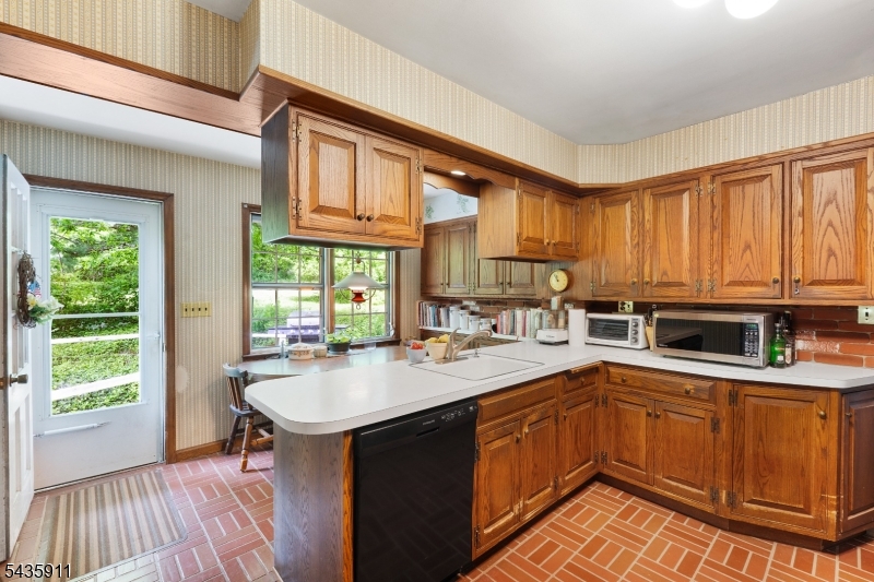 1955 Rte 206 Chester, NJ 07930 - Photo 11 of 23