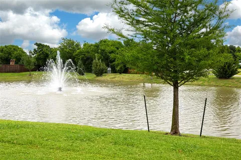 $384,900 | 420 Stone Holw Drive, Ferris, TX 75125