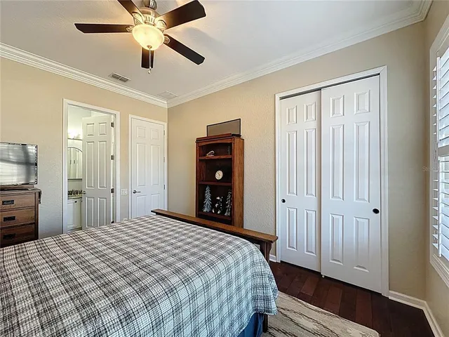 a view of a workspace with furniture