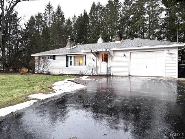 $250,000 | 7721 Marie Drive, Manlius, NY 13082