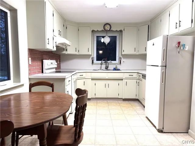 $250,000 | 7721 Marie Drive, Manlius, NY 13082