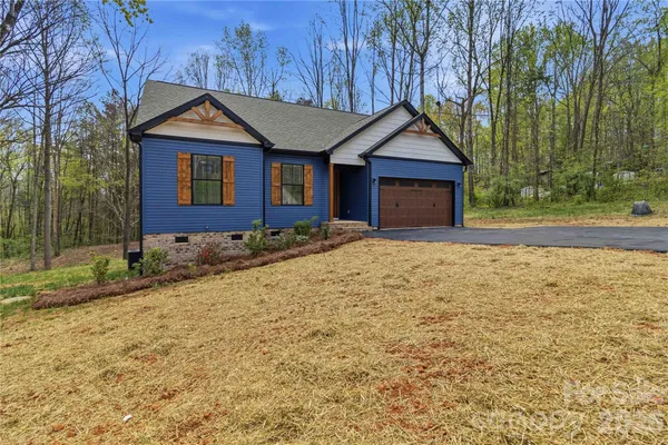 $475,000 | 602 Stateline Road, Clover, SC 29710