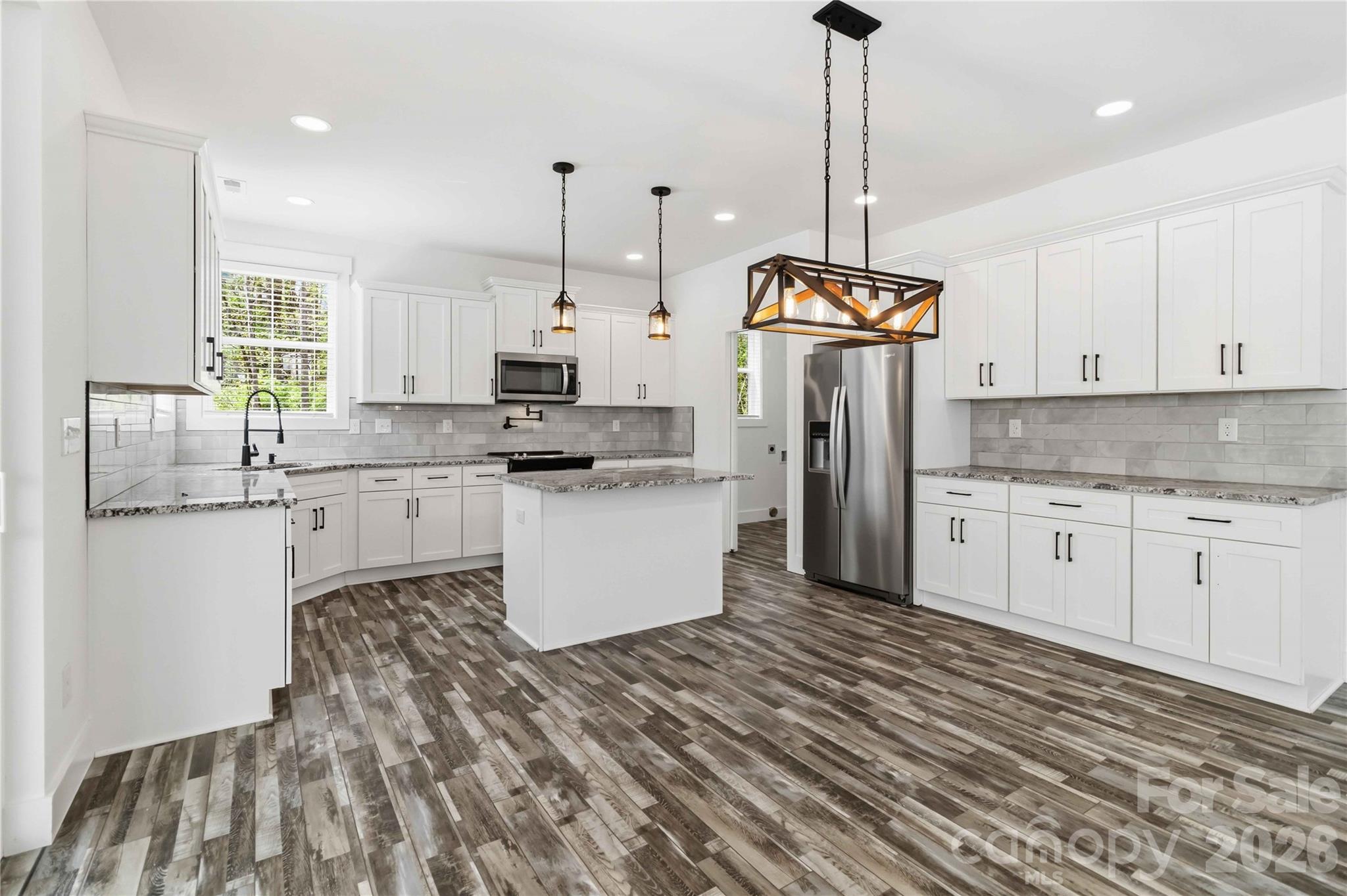 602 Stateline Road Clover, SC 29710 - Photo 11 of 28