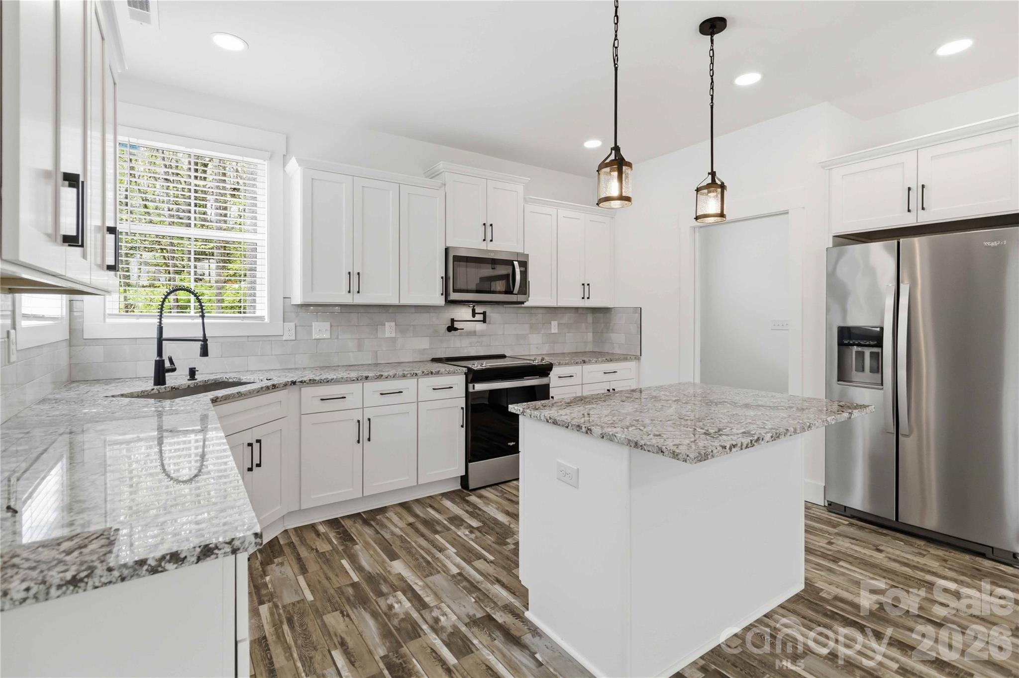 602 Stateline Road Clover, SC 29710 - Photo 13 of 28