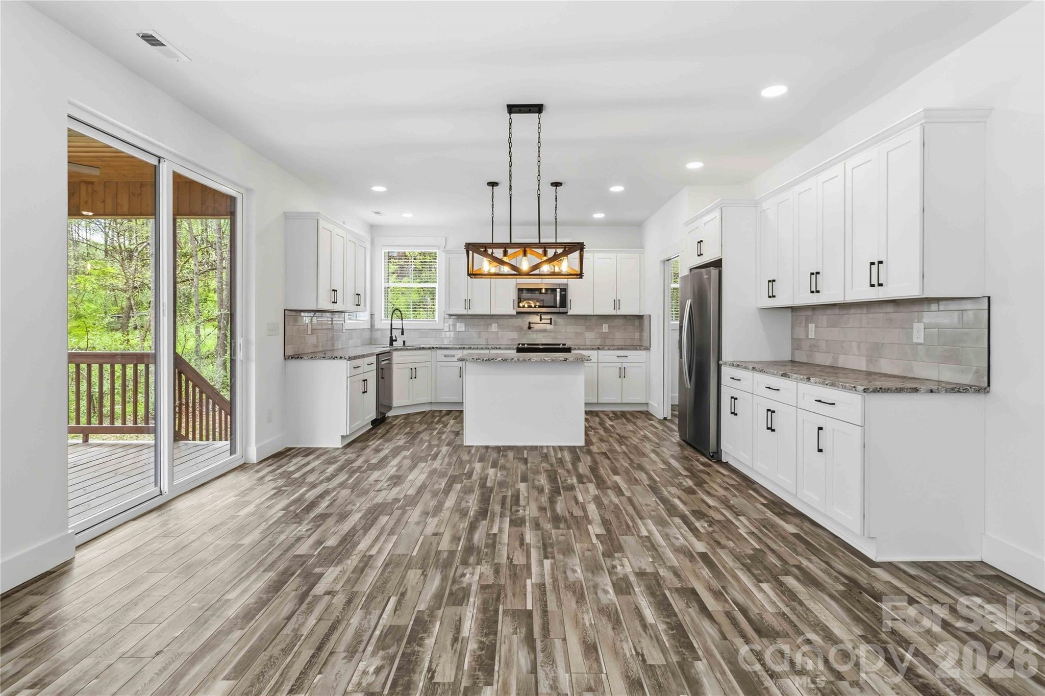 602 Stateline Road Clover, SC 29710 - Photo 8 of 28