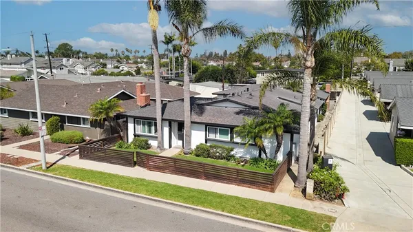 $2,450,000 | 2515 Orange Avenue, Costa Mesa, CA 92627