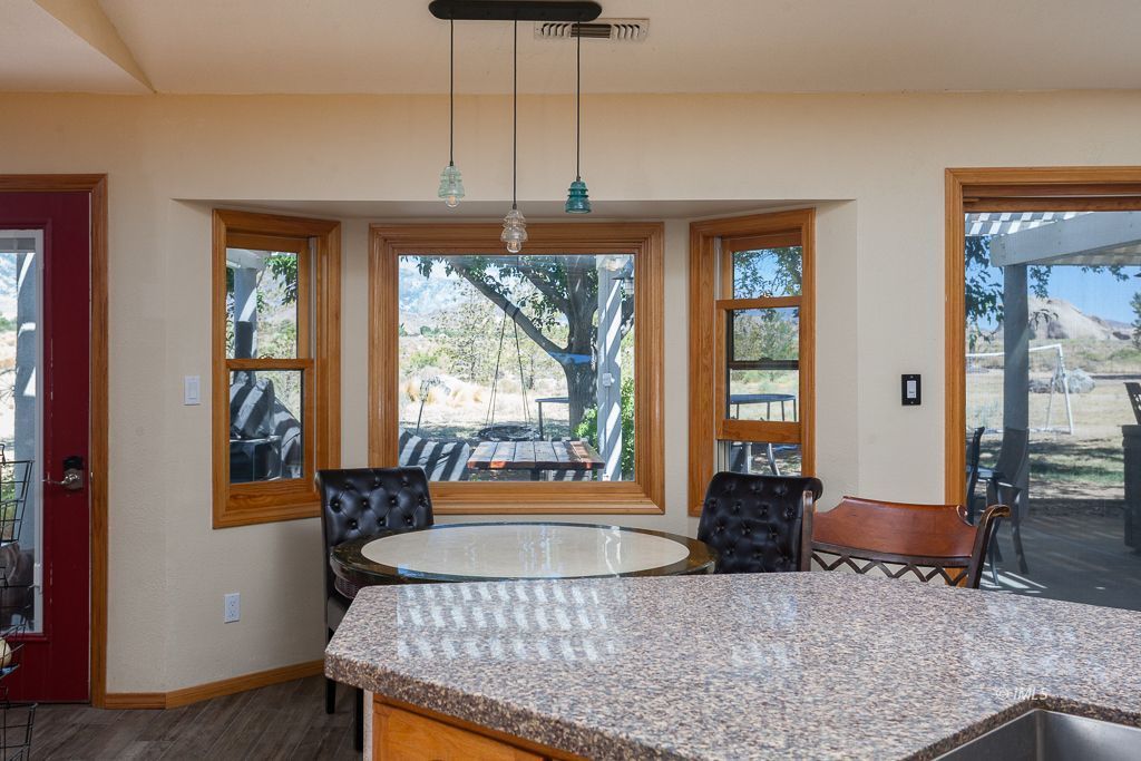 400 Dominy Road Lone Pine, CA 93545 - Photo 10 of 35 Kitchen