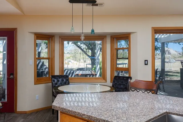 $925,000 | 400 Dominy Road, Lone Pine, CA 93545