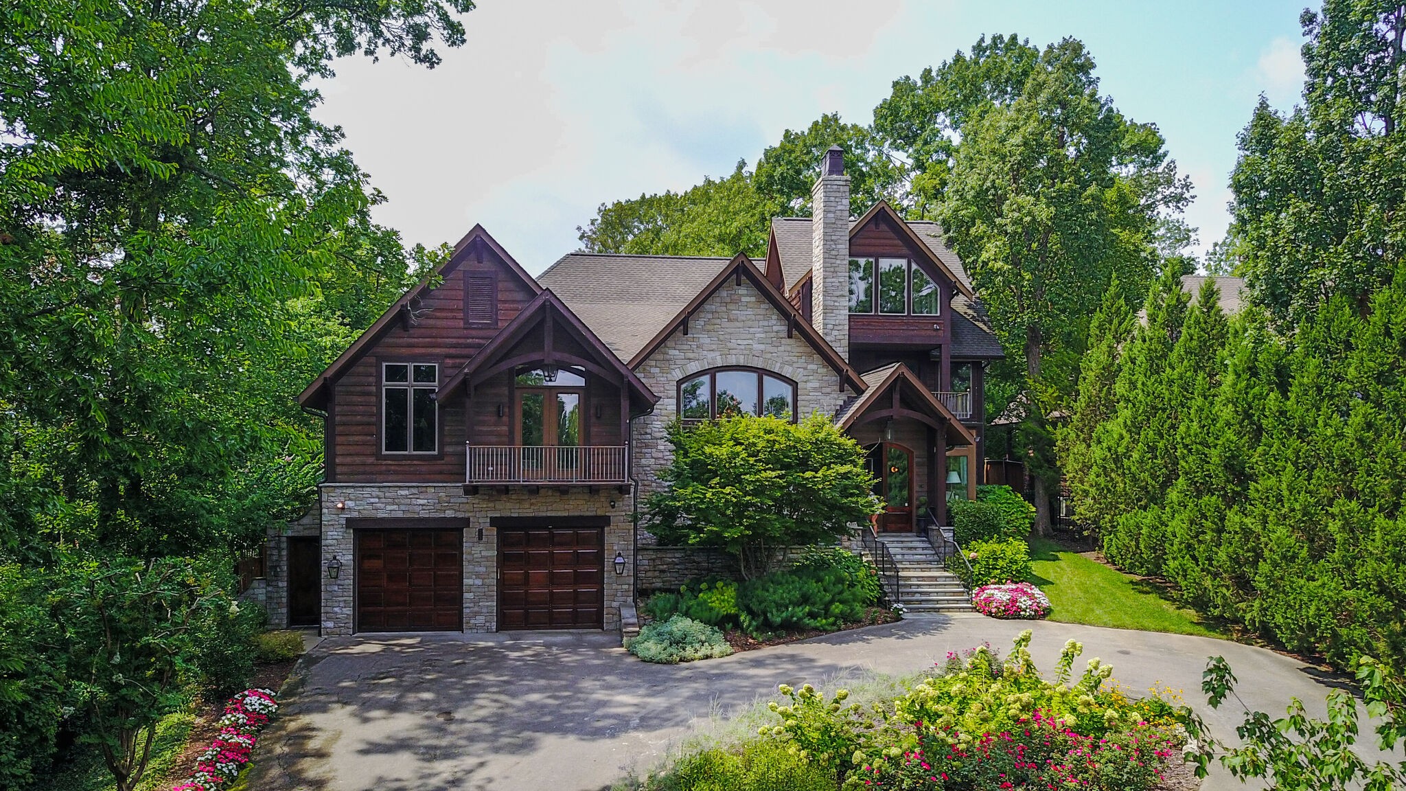 a house view with a outdoor space