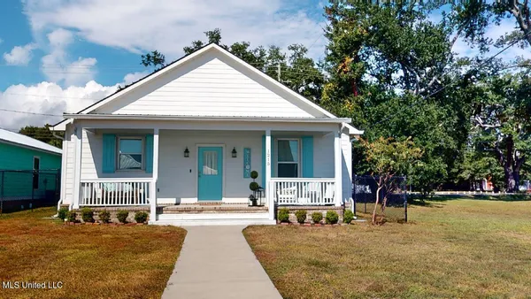 $2,895 | 1215 Ocean View Drive, Gulfport, MS 39507