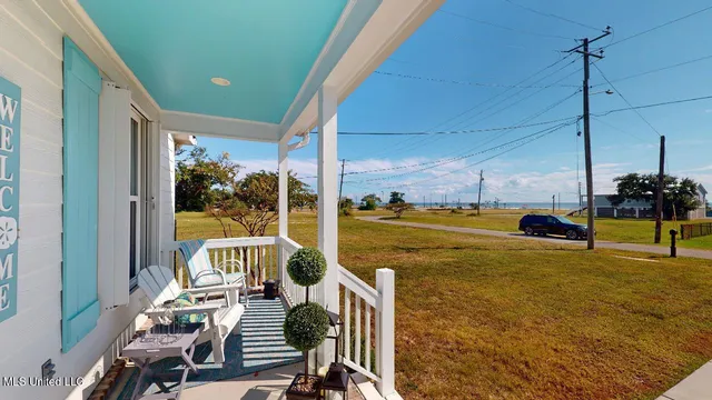 $2,895 | 1215 Ocean View Drive, Gulfport, MS 39507
