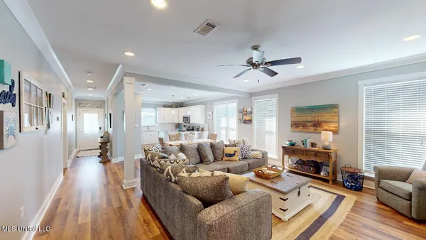 $2,895 | 1215 Ocean View Drive, Gulfport, MS 39507