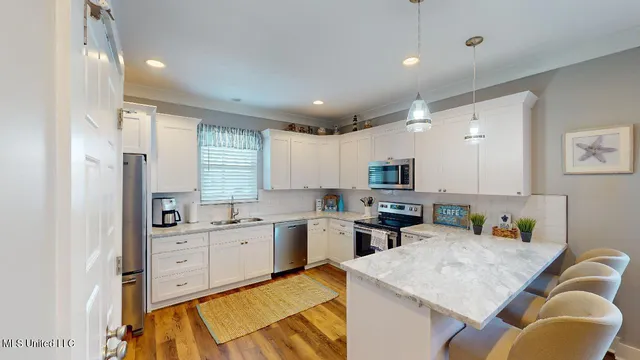 $2,895 | 1215 Ocean View Drive, Gulfport, MS 39507