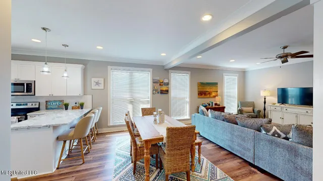 $2,895 | 1215 Ocean View Drive, Gulfport, MS 39507