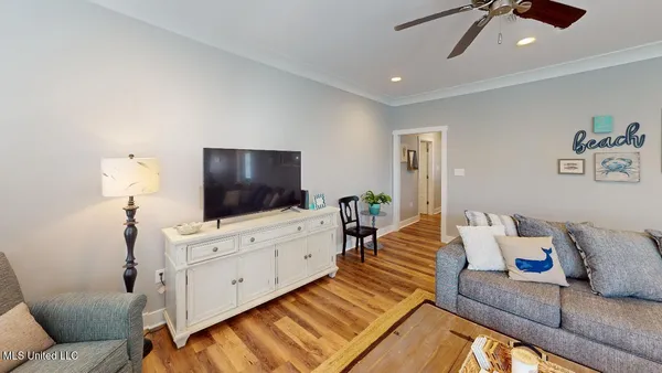 $2,895 | 1215 Ocean View Drive, Gulfport, MS 39507