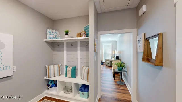 $2,895 | 1215 Ocean View Drive, Gulfport, MS 39507