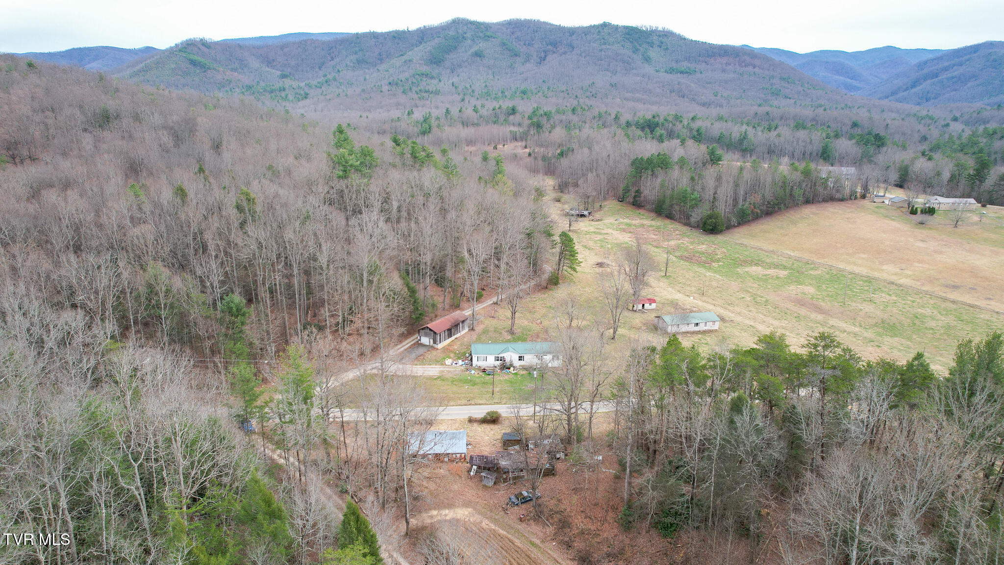 7105 Greystone Road Afton, TN 37616 - Photo 13 of 19 DJI_0133