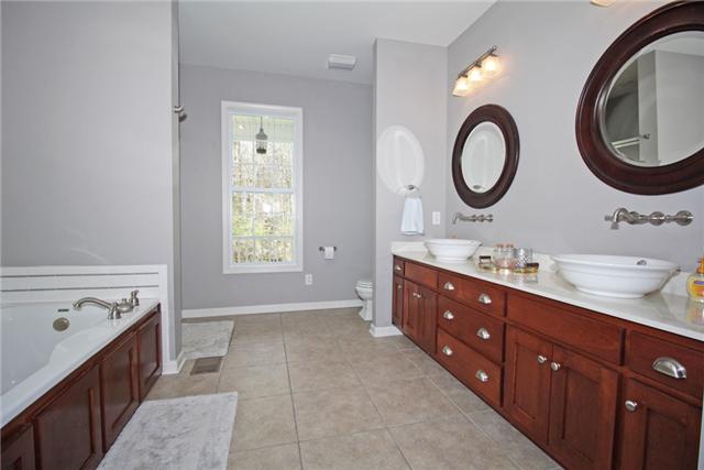 6356 Hopewell Road Springfield, TN 37172 - Photo 10 of 20 Master Bathroom