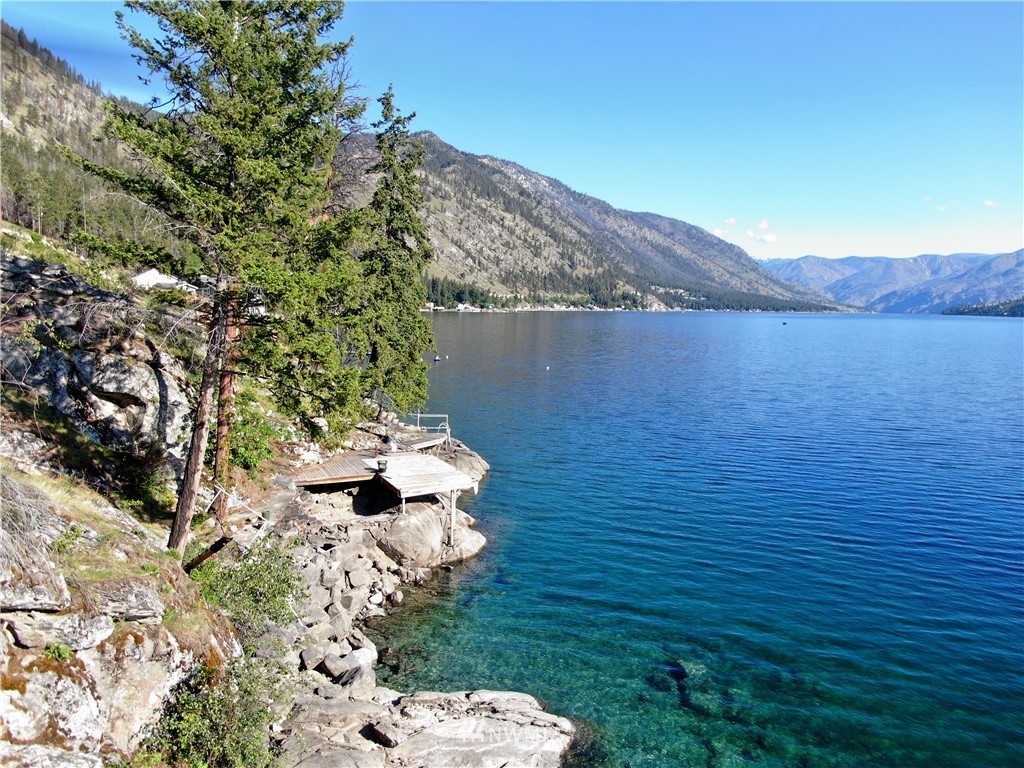8216 South Lakeshore Road Chelan, WA 98816 - Photo 2 of 12 Gallery Image 2