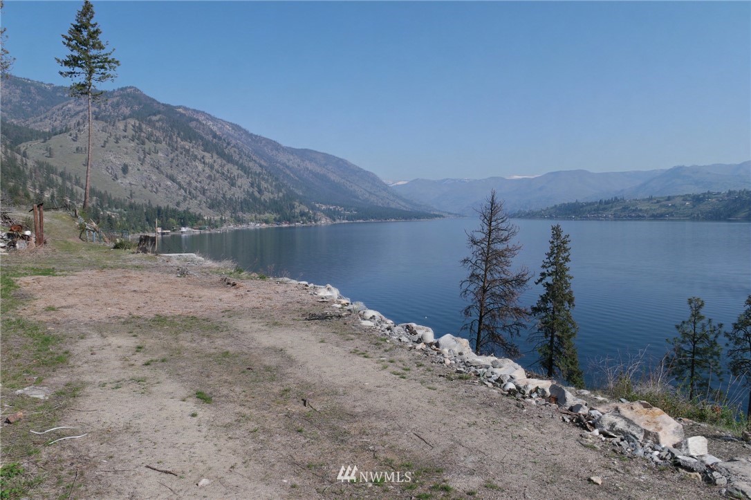 8216 South Lakeshore Road Chelan, WA 98816 - Photo 8 of 12 Gallery Image 8