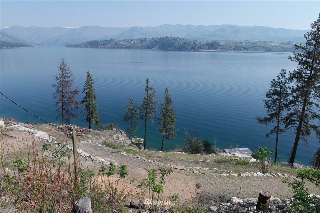 8216 South Lakeshore Road Chelan, WA 98816 - Photo 9 of 12 Gallery Image 9