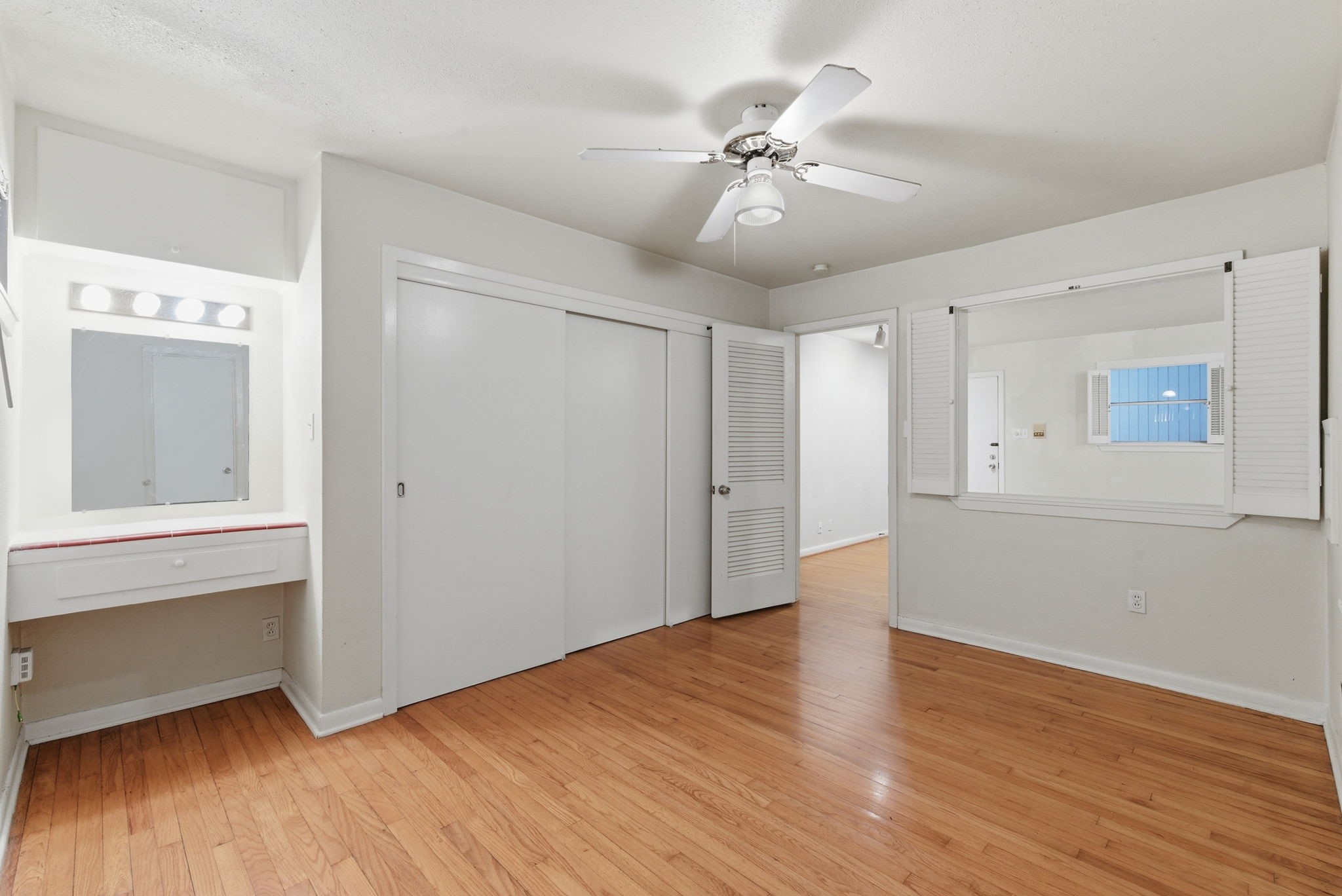 1941 Lexington Street, Unit 6 Houston, TX 77098 - Photo 13 of 50 a view of an empty room with wooden floor