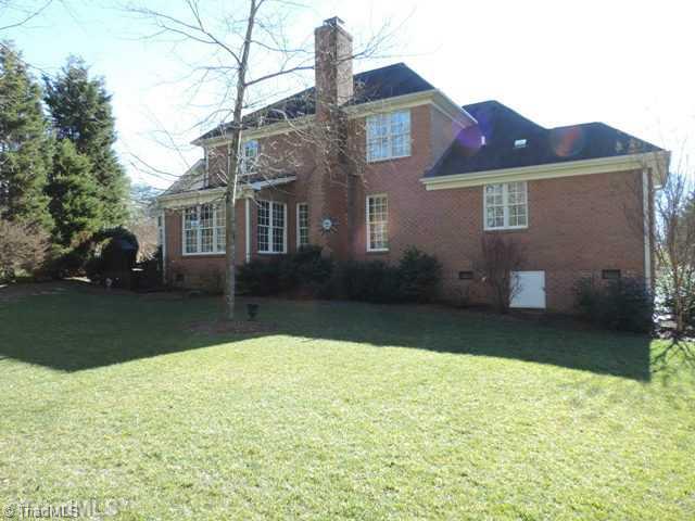 4501 Calabria Court High Point, NC 27265 - Photo 14 of 16 Exterior Back.