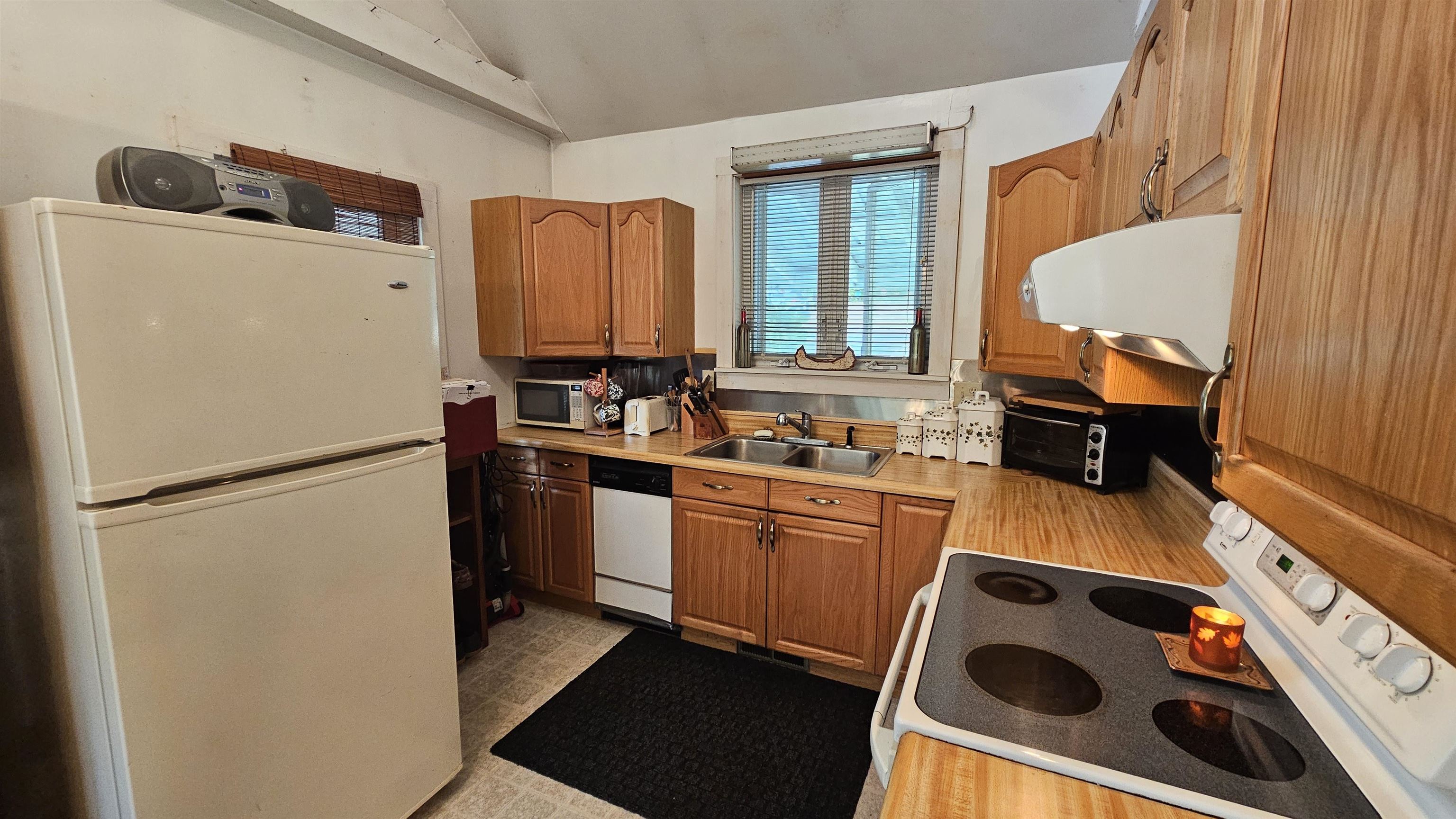 787 Highway 30 Newfane, VT 05345 - Photo 17 of 37